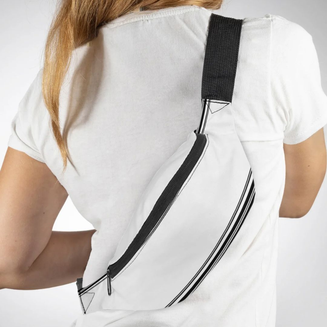 Sacoche blanche style banane moderne