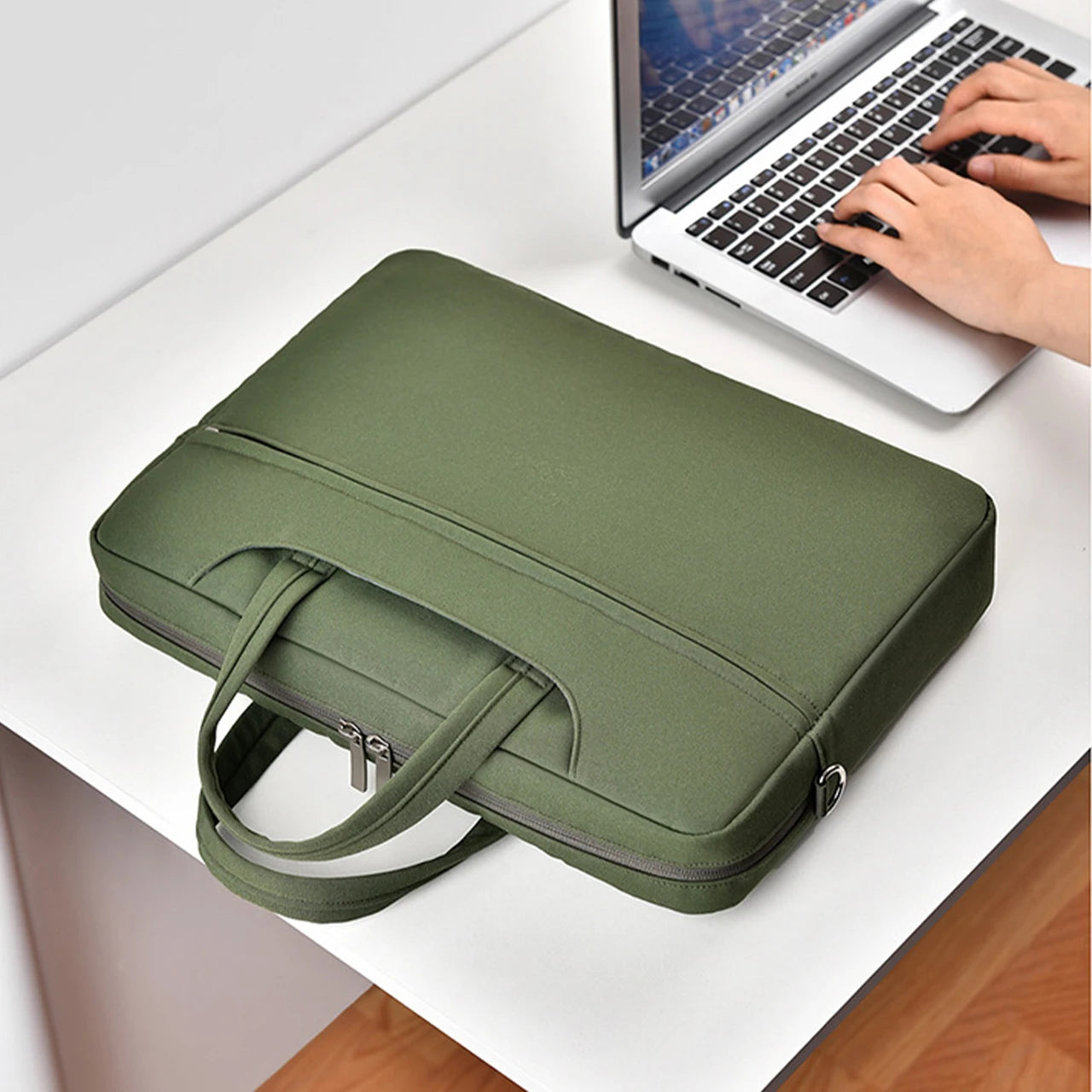 Sacoche ordinateur homme verte et moderne en nylon